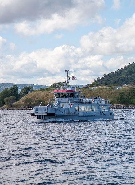 Oscarsborg og båten som tar deg dit